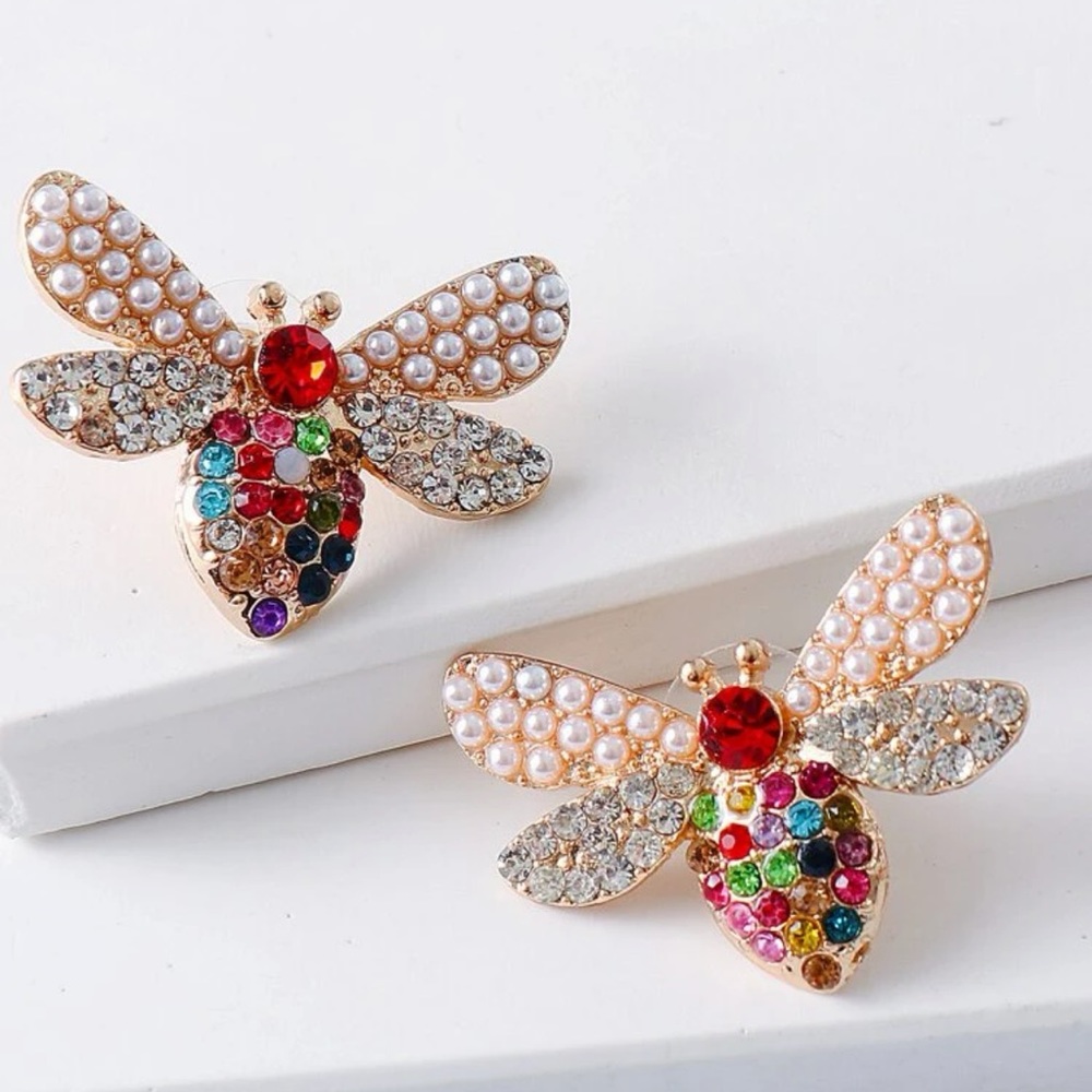 bee rhinestone stud earrings